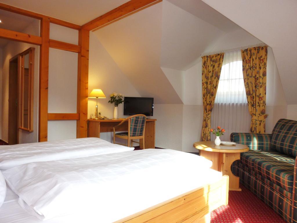 Landhaus Mueritzgarten Hotel Garni Röbel Kamer foto